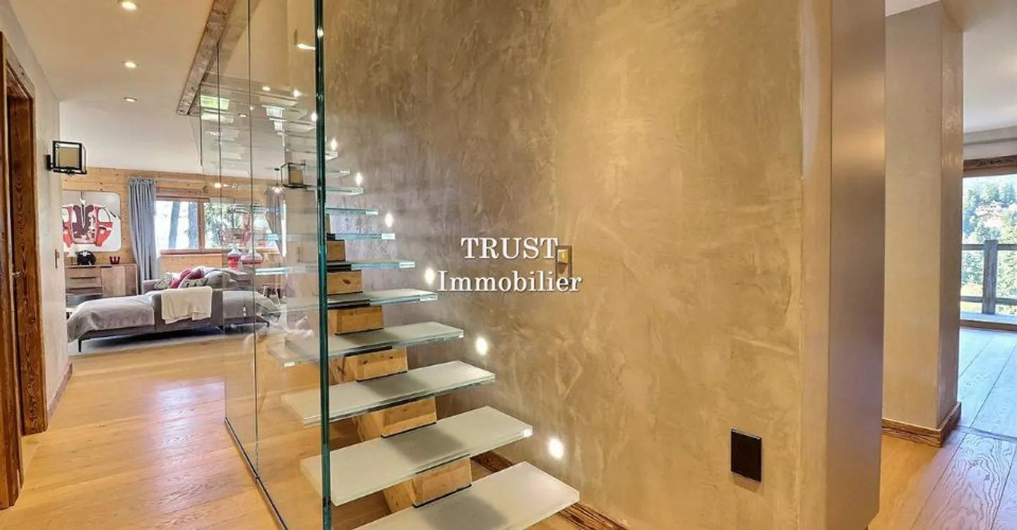 5010. Magnificent Triplex - Photo 8 of 12