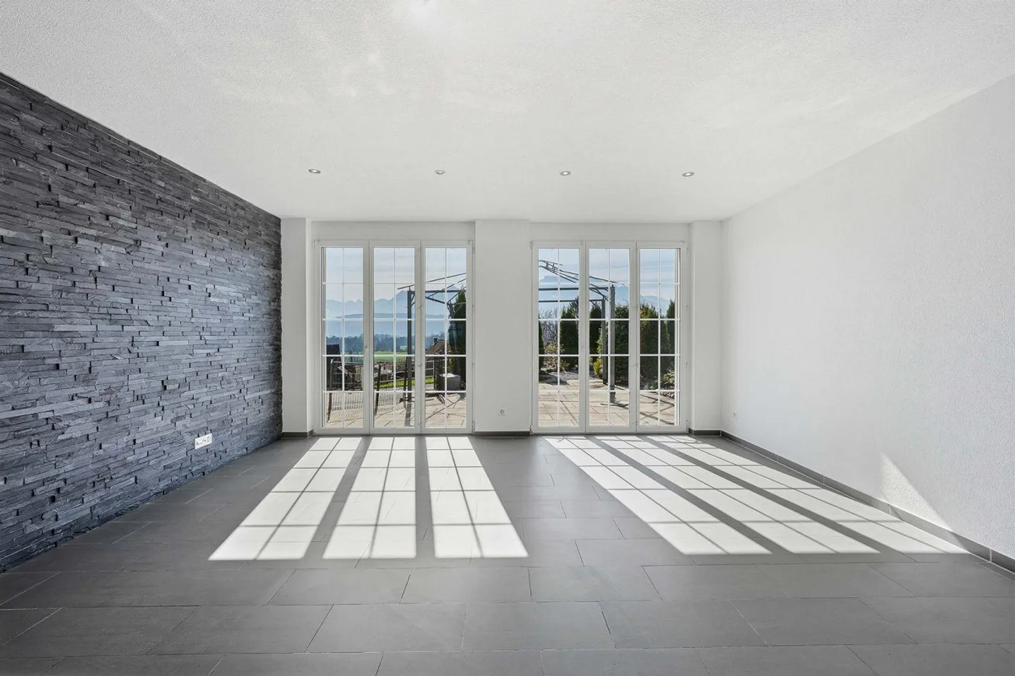 2.5-Room Apartment - Photo 6 of 16