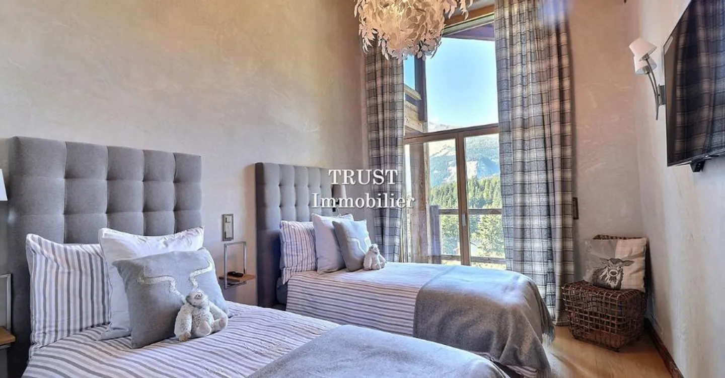 5010. Magnificent Triplex - Photo 9 of 12