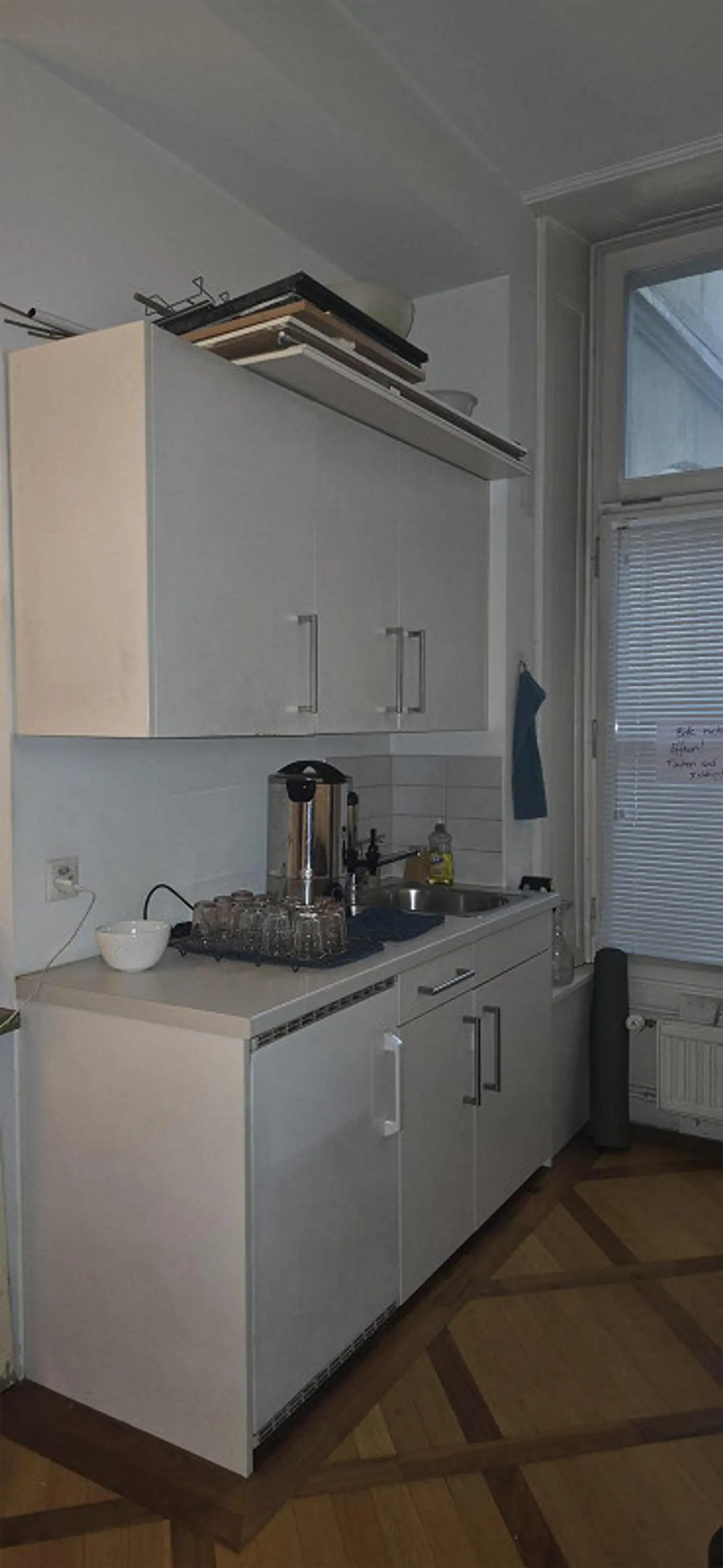 Espace de bureau élégant à louer dans la vieille ville de Berne - Photo 2 sur 2
