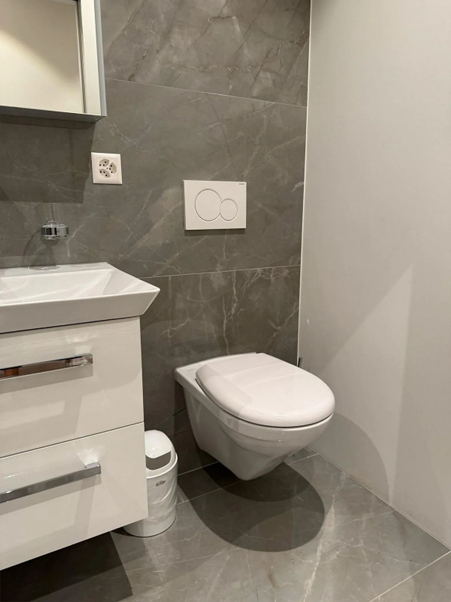 Studio meublé - Photo 3 sur 8