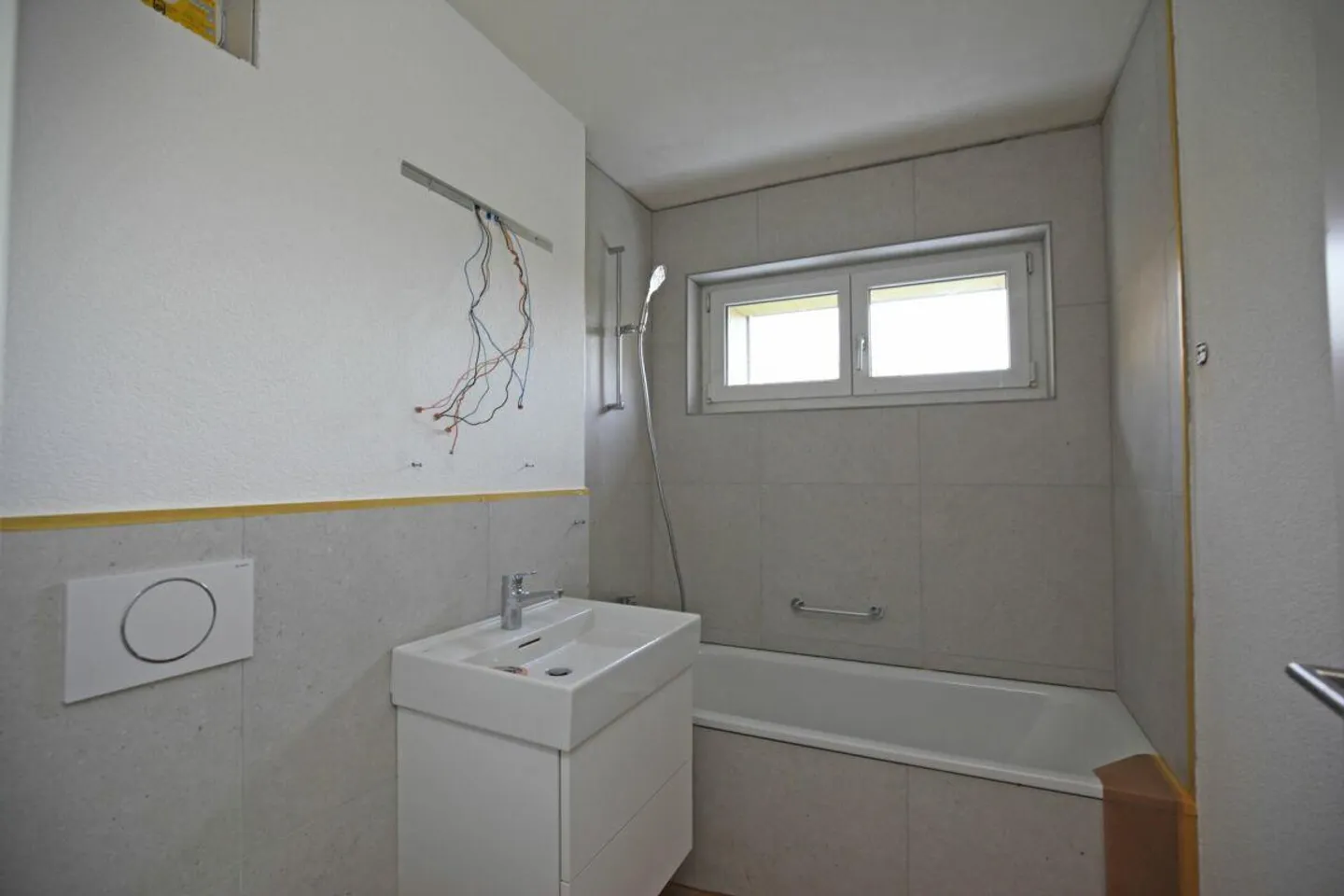 Frisch sanierte 4-Zimmer-Erdgeschosswohnung in Münchenbuchsee Kopie - Foto 2 von 6