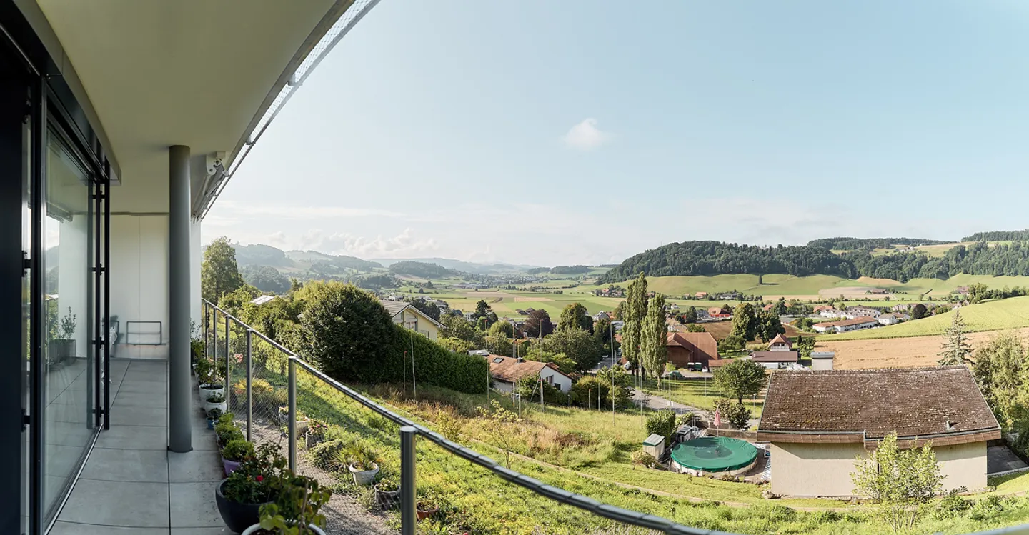 COMPATTO E STILOSO: VIVERE CON UNA VISTA - Foto 8 di 13