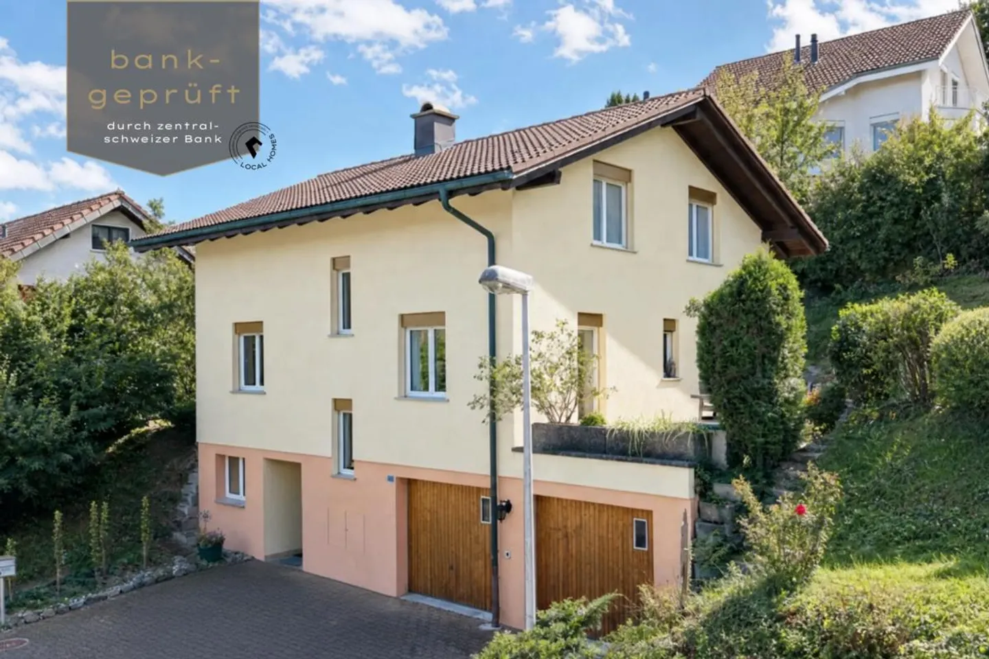 Ampia casa unifamiliare con un ambiente attraente - Foto 1 di 10