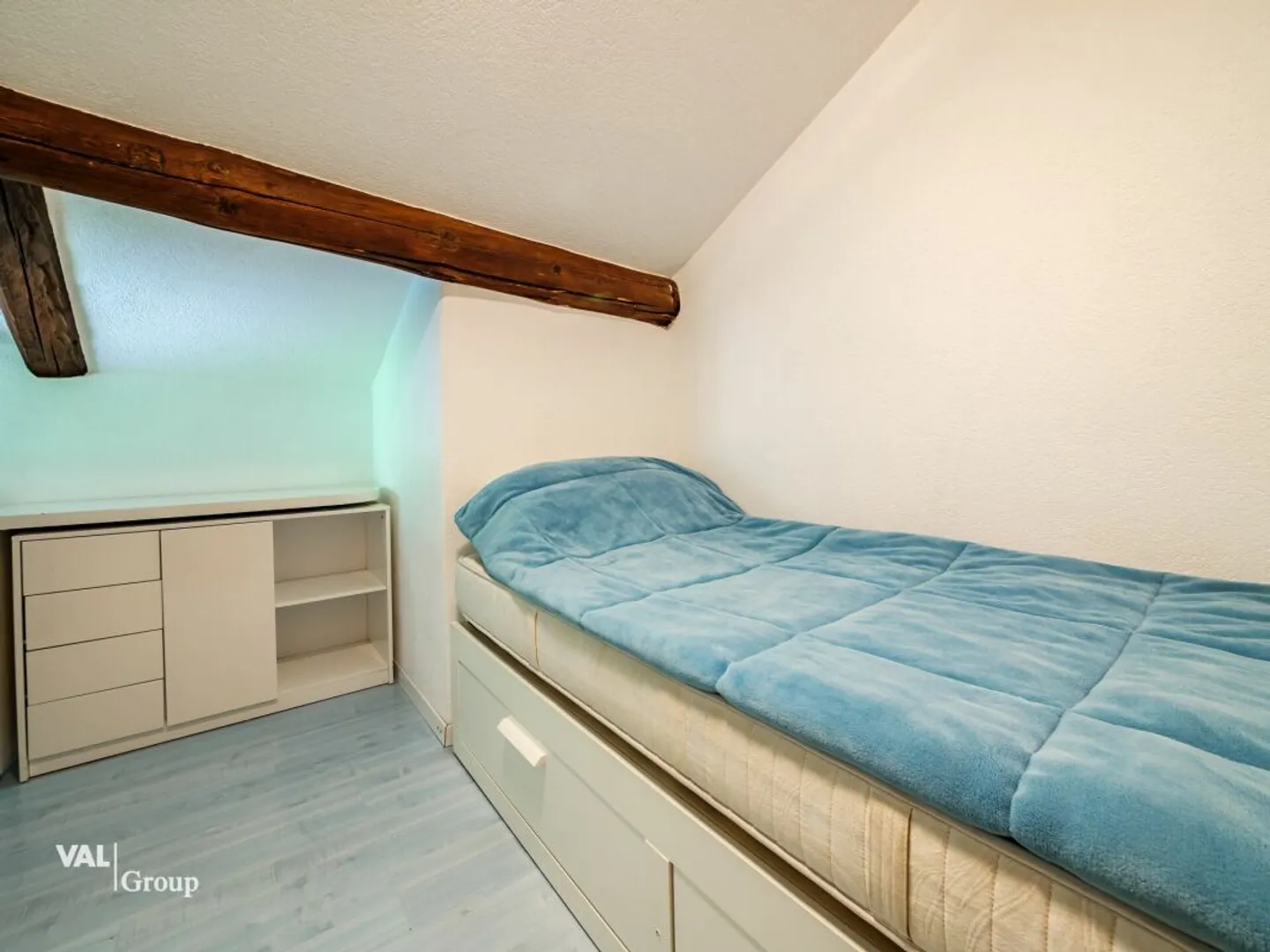 Einzigartige Gelegenheit: Haus mit zwei unabhängigen Wohnungen (5,5 und 2,5 Zimmer) - Foto 10 von 21