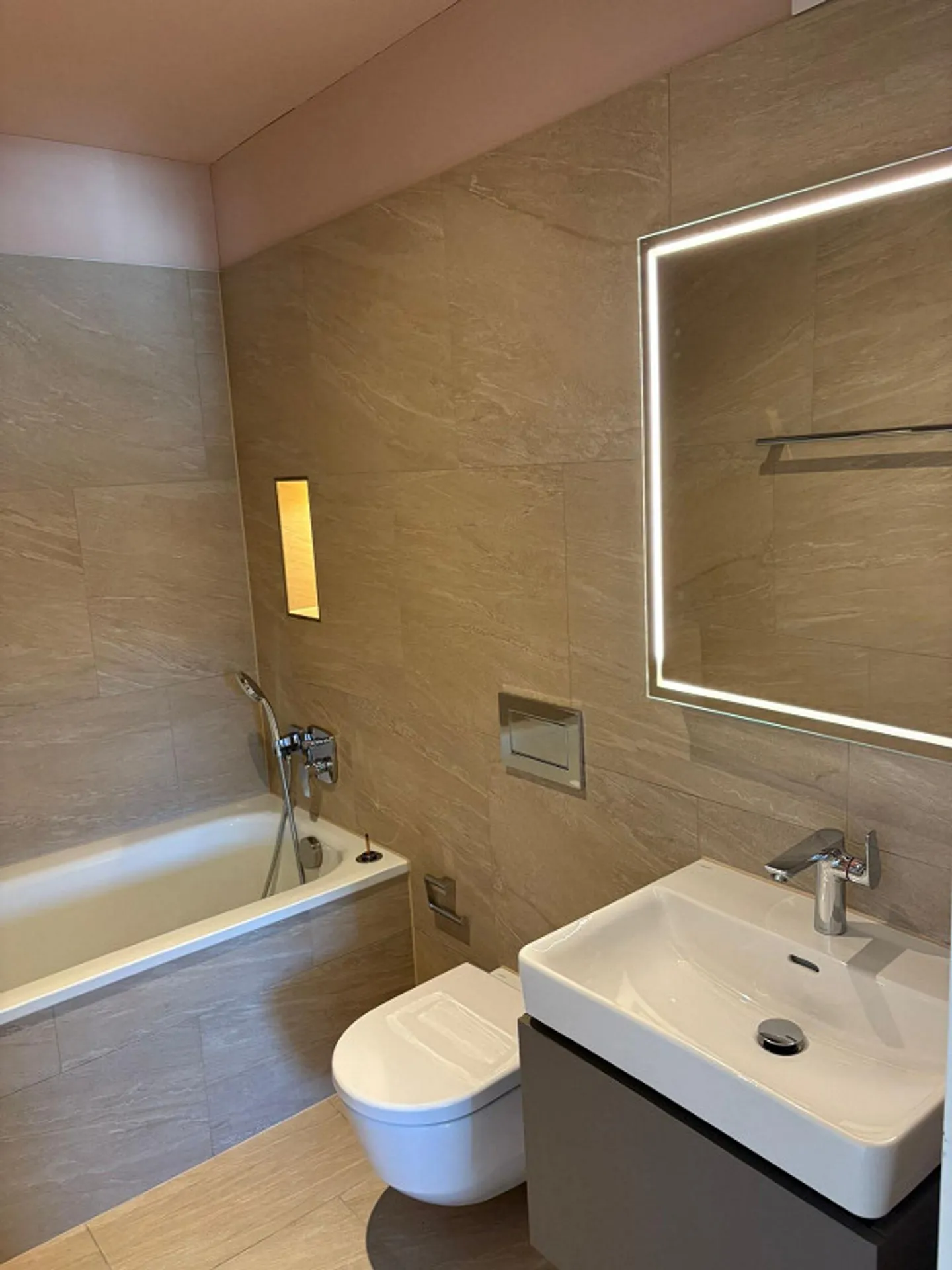 Neubau 3.5-Zimmerwohnung mit Balkon - Foto 10 von 13