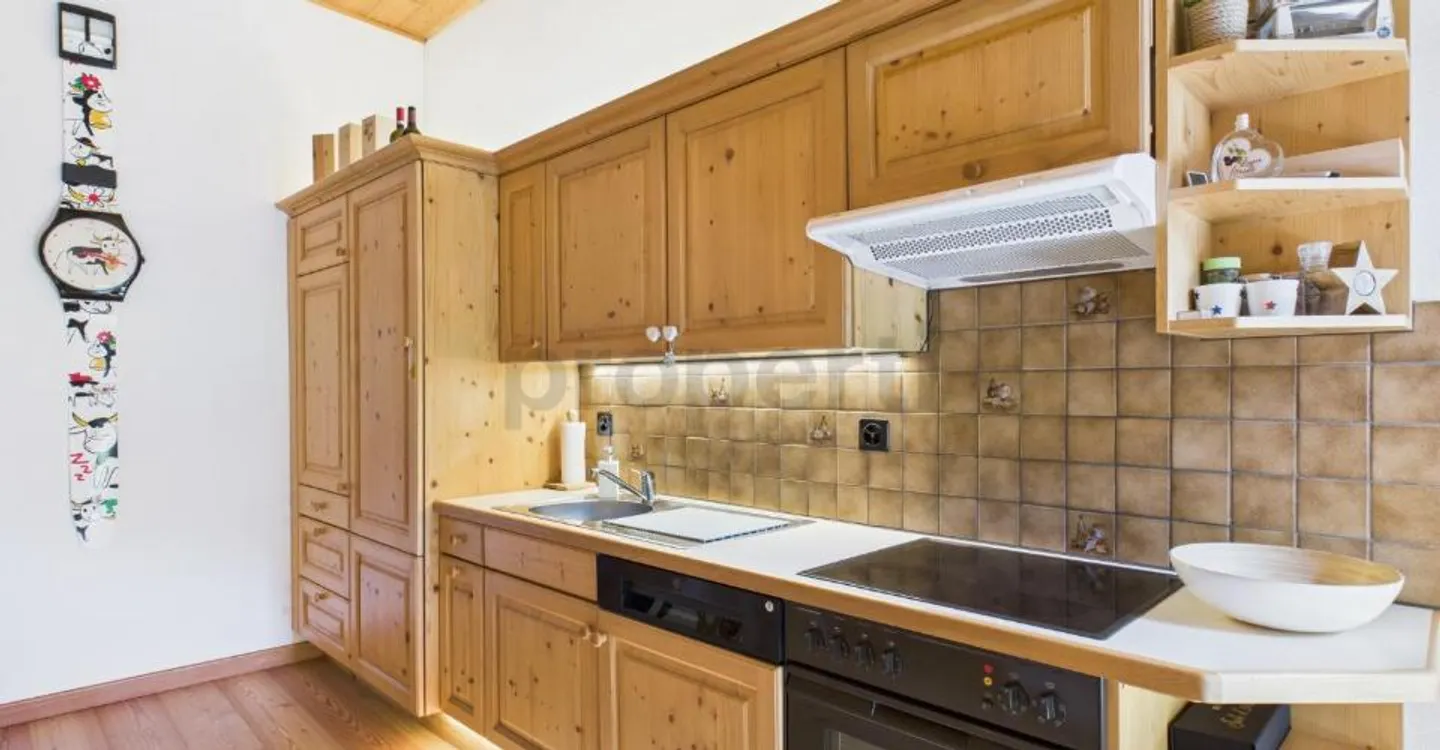 Tradition Meets Comfort: 2.5 Room Second Home in Nufenen – natu... - Photo 5 of 10