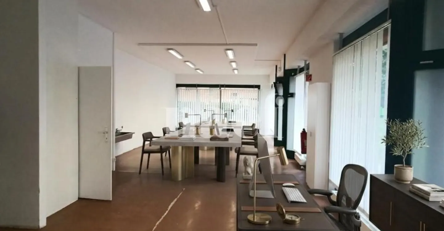 Espace Commercial dans Quartier Résidentiel - Photo 3 sur 8