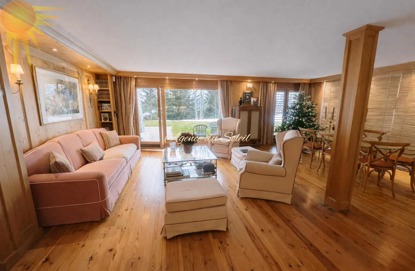 Ski-in / Ski-out? Außergewöhnliche 4,5-Zimmer-Wohnung mit privatem Pool im Herzen von Crans! - Foto 1 von 13