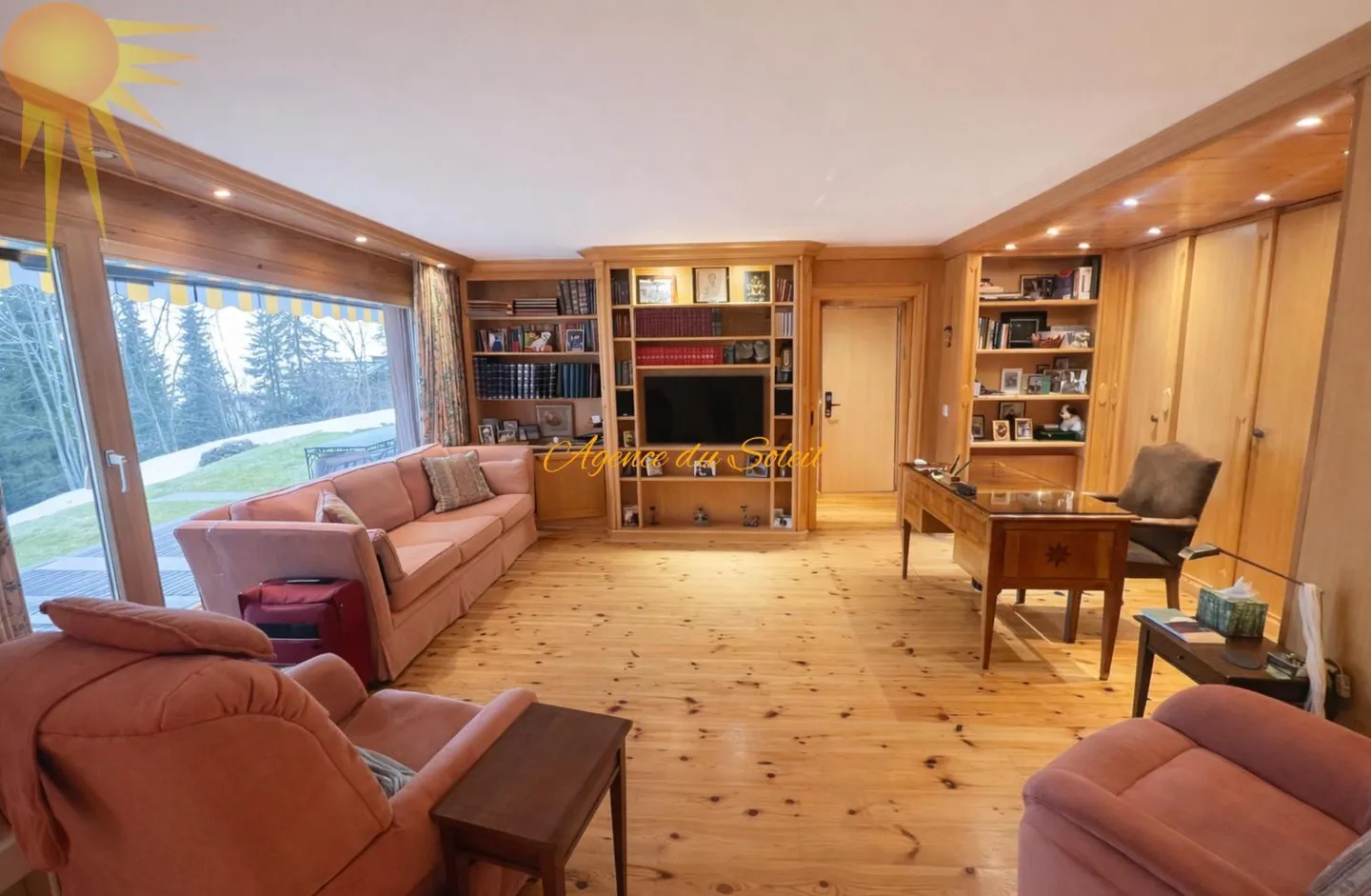 Ski-in / Ski-out? Außergewöhnliche 4,5-Zimmer-Wohnung mit privatem Pool im Herzen von Crans! - Foto 3 von 13