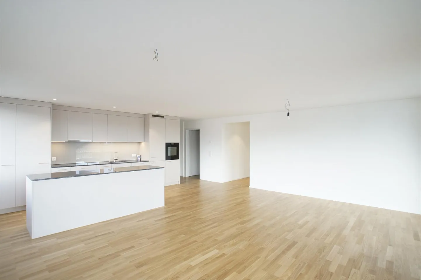 Grosszügige 4.5-Zimmerwohnung Attika im Herzen von Inwil - Photo 2 sur 11