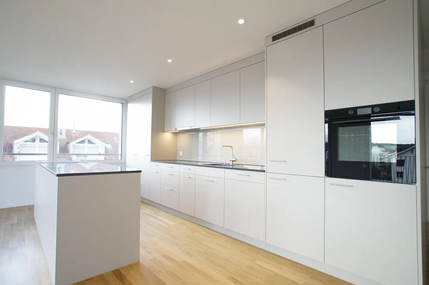 Grosszügige 4.5-Zimmerwohnung Attika im Herzen von Inwil - Photo 3 sur 11