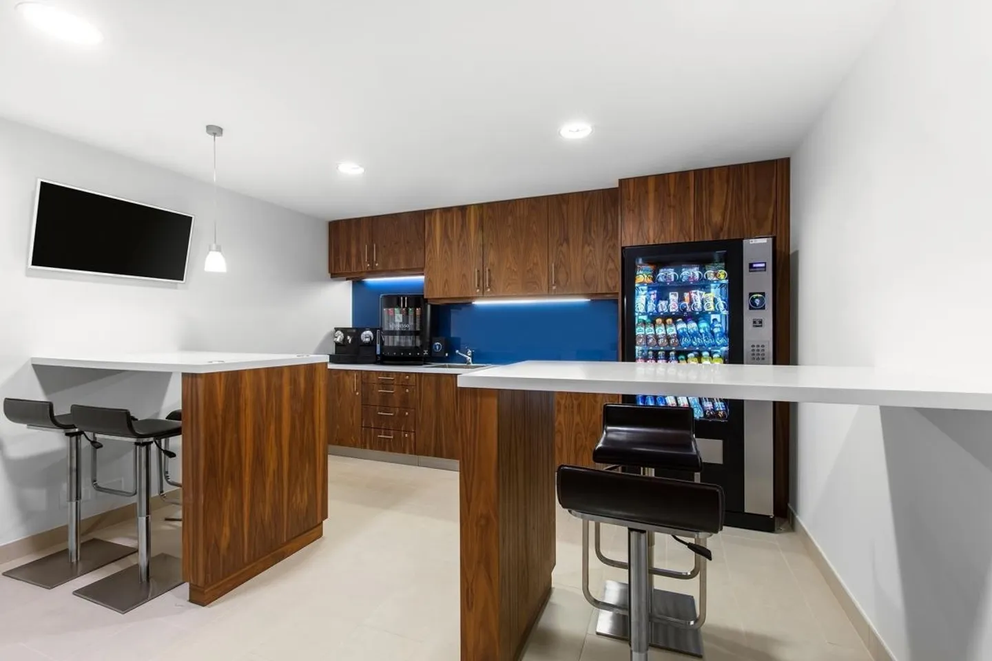 Bureau privé pour cinq personnes dans Regus Metalli - Photo 8 sur 8