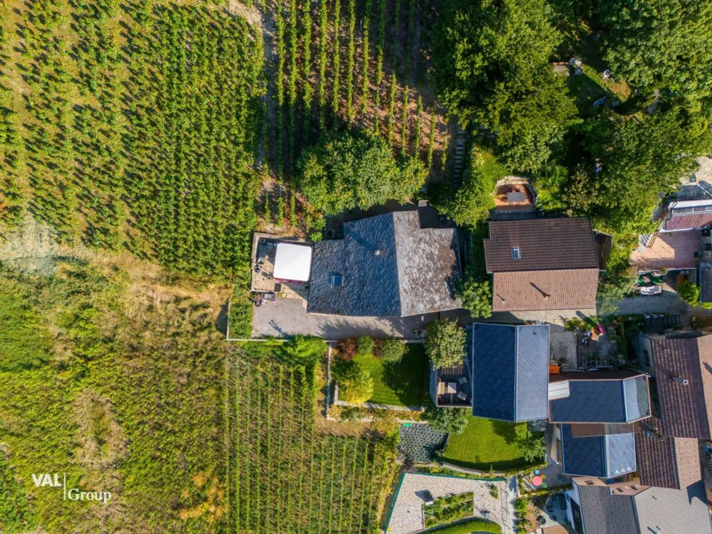 Einzigartige Gelegenheit: Haus mit zwei unabhängigen Wohnungen (5,5 und 2,5 Zimmer) - Foto 20 von 21