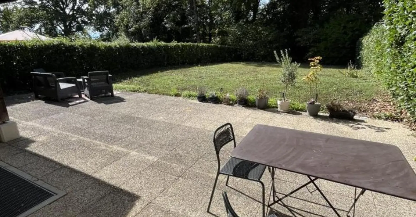 Villa a Versoix in una zona tranquilla - Foto 3 di 10