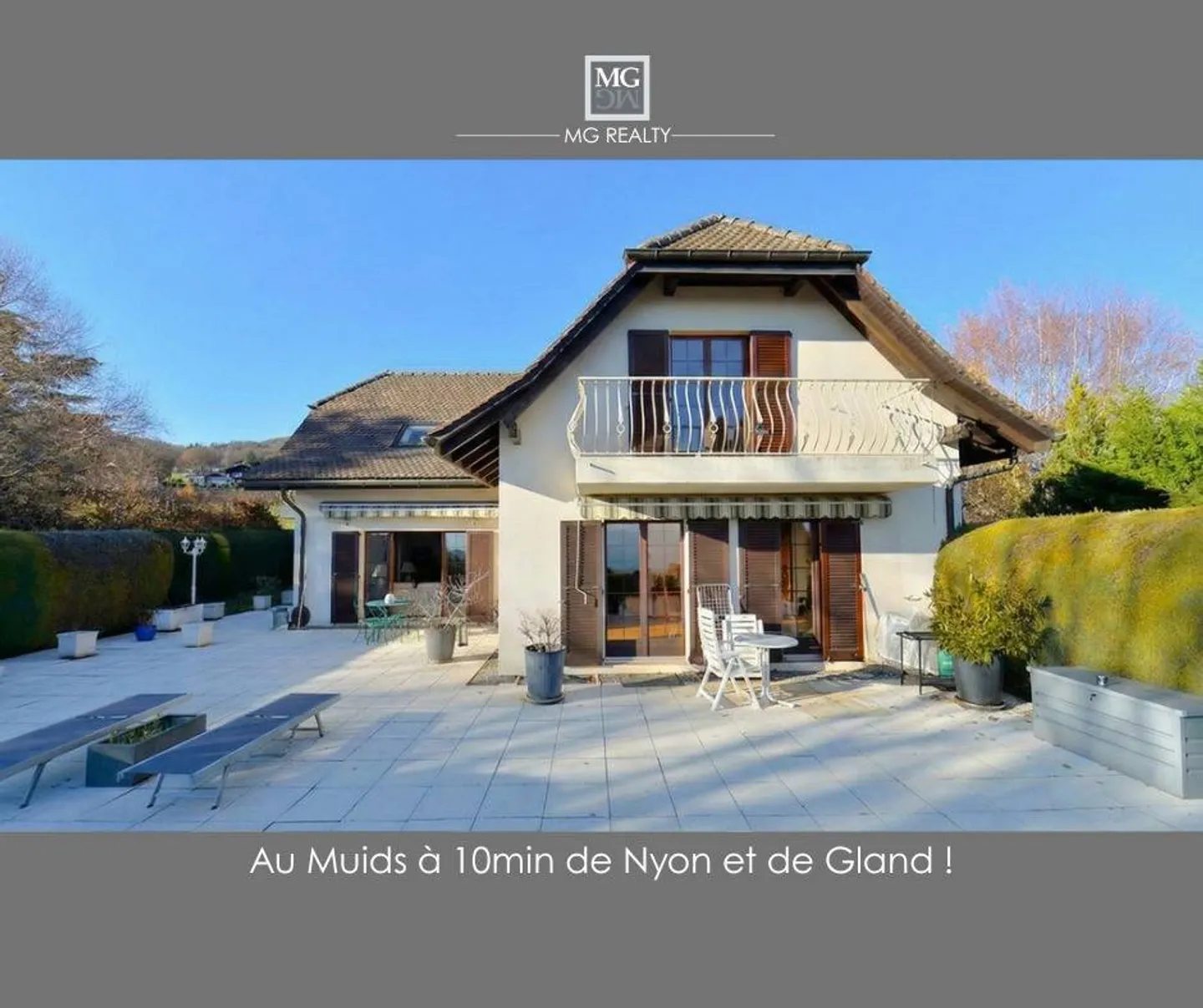 Eine Villa mit Seeblick, Ruhe und großzügigen Volumen? - Foto 2 von 11