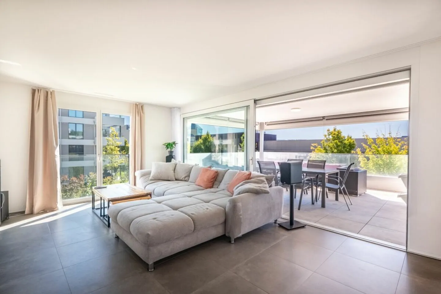 Bright apartment with loggia in a tax-attractive community - Photo 2 of 15