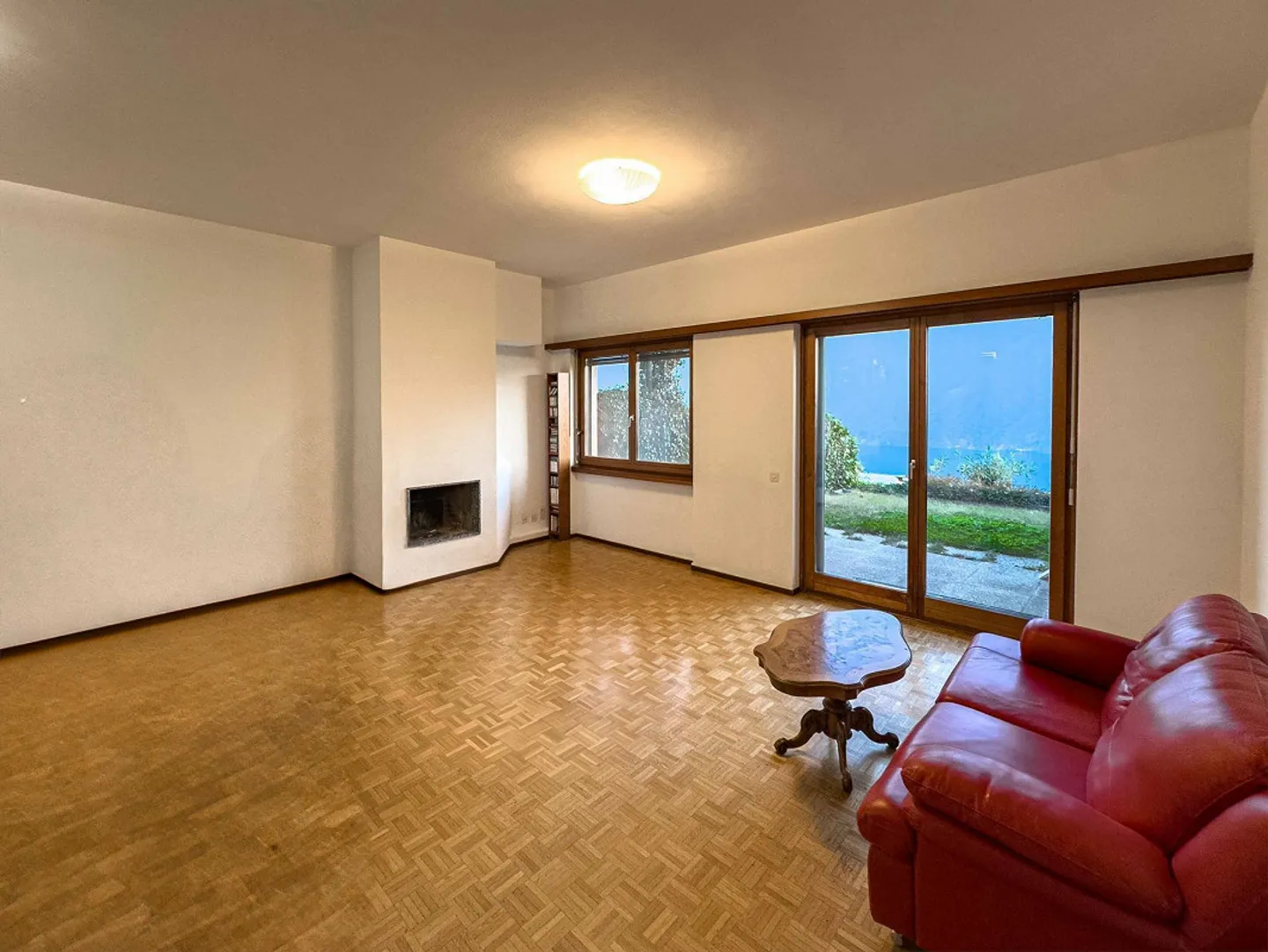 Villa in fila con vista lago a Castagnola - Foto 3 di 9