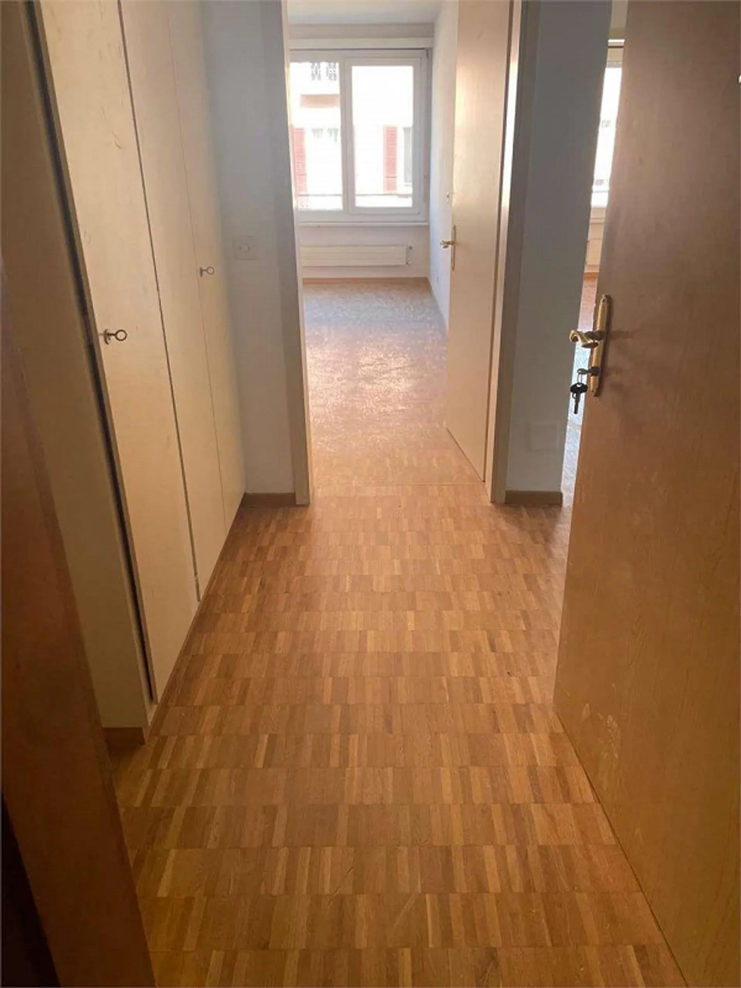 Vira Gambarogno, second floor, spacious 3.5 room apartment with - Photo 3 of 5