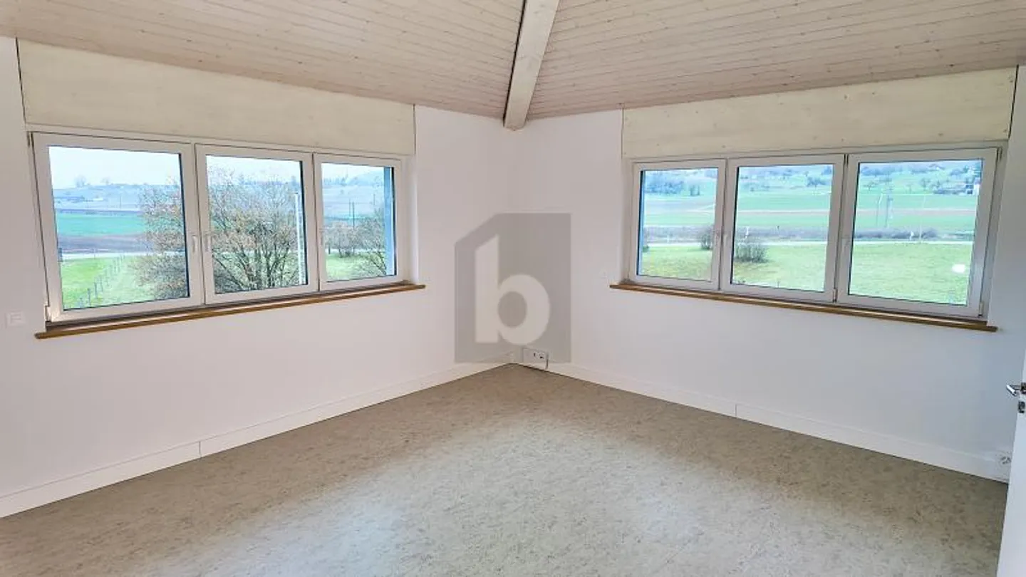 LUMINEUX ET SPACIEUX - Photo 2 sur 6