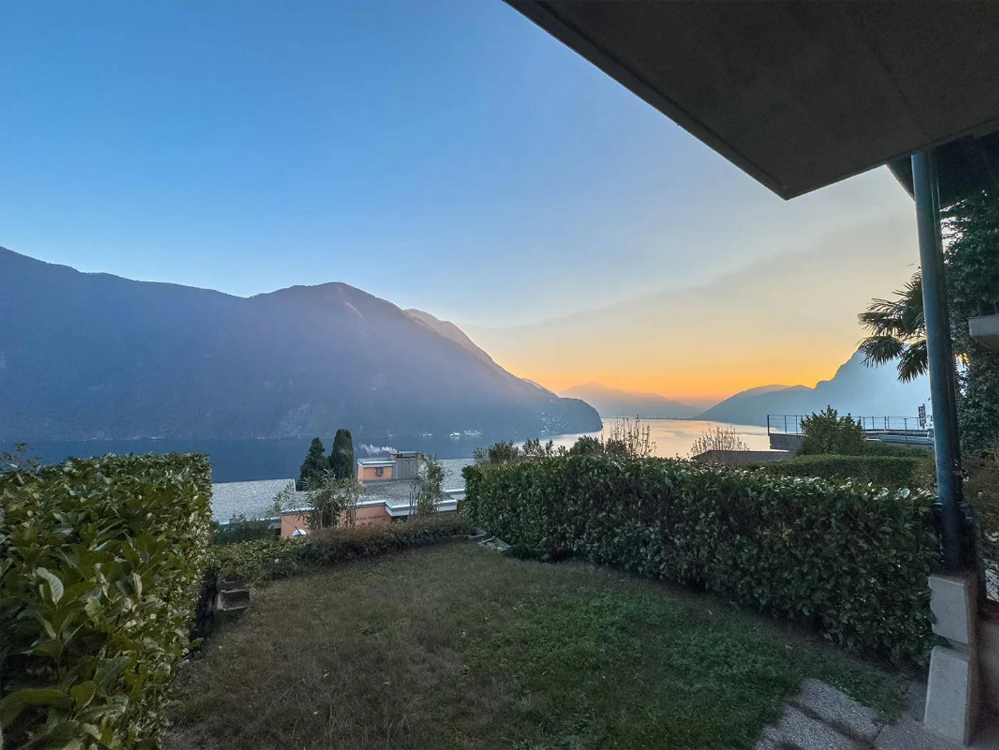 Villa in fila con vista lago a Castagnola - Foto 6 di 9