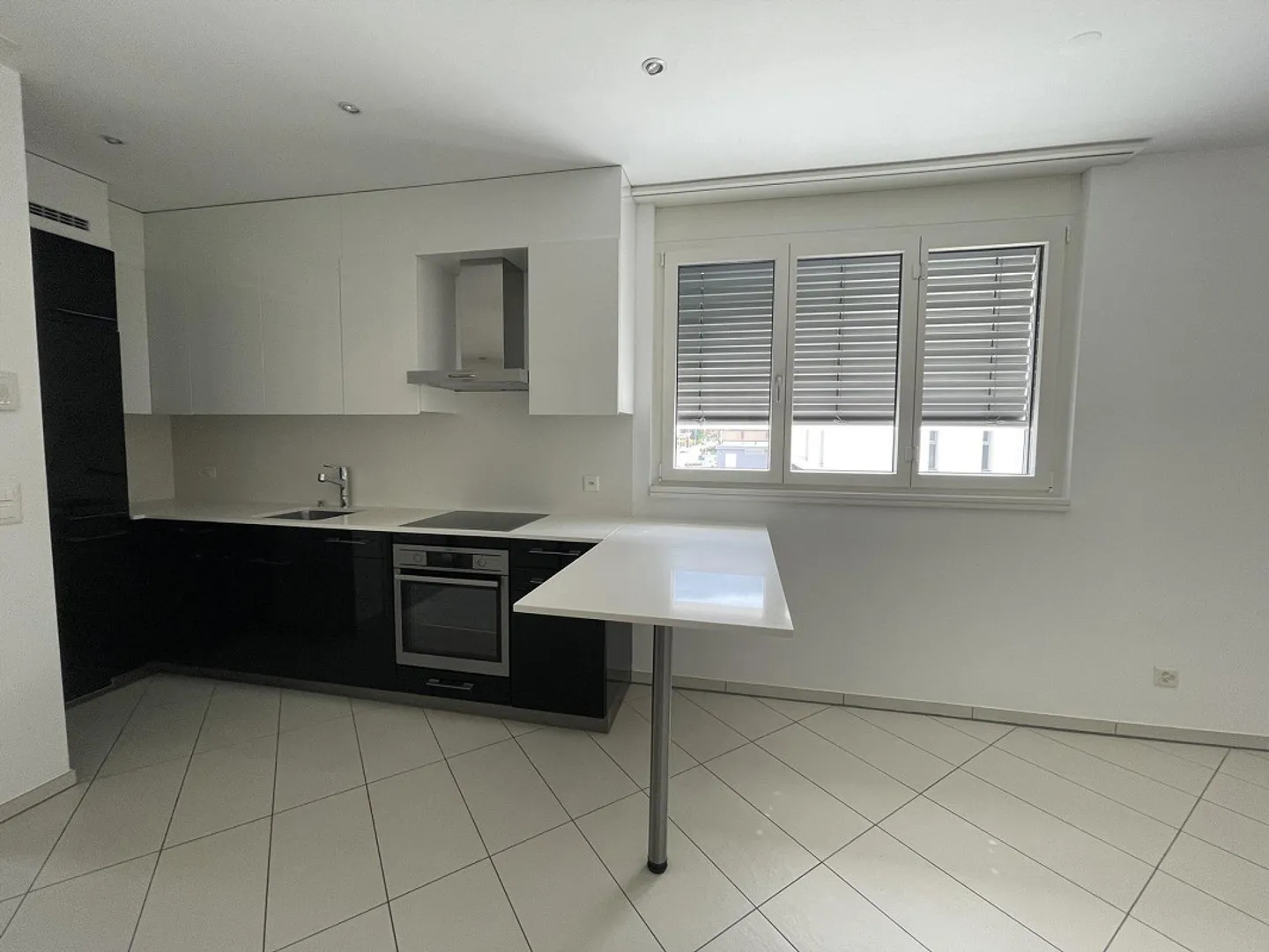 APPARTEMENT IMPERDIBLE 2.5 DANS UNE ZONE CENTRALE - Photo 5 sur 12