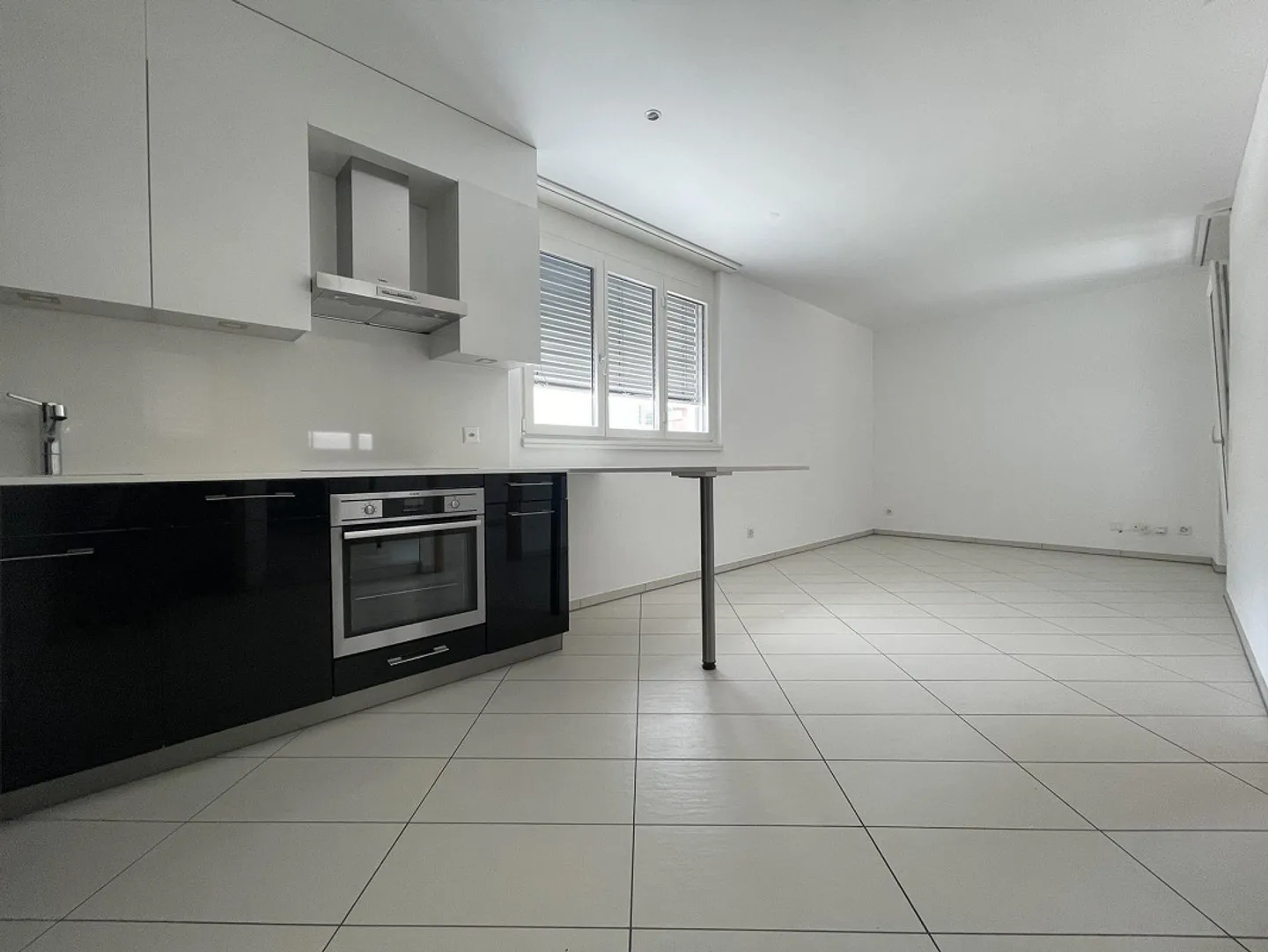 APPARTEMENT IMPERDIBLE 2.5 DANS UNE ZONE CENTRALE - Photo 7 sur 12