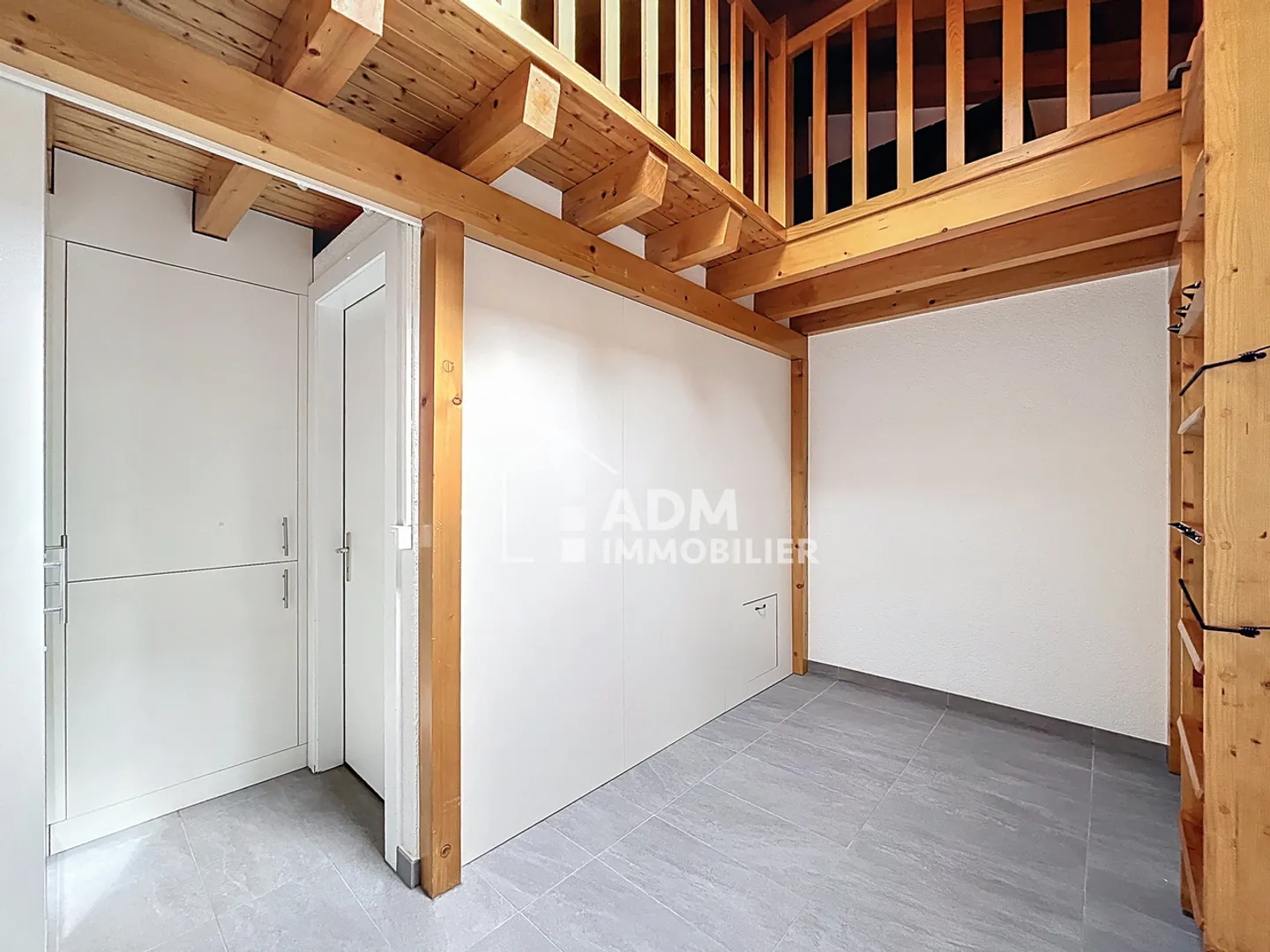 Saillon, 2.5 room duplex renovated in the bath complex - Photo 5 of 13