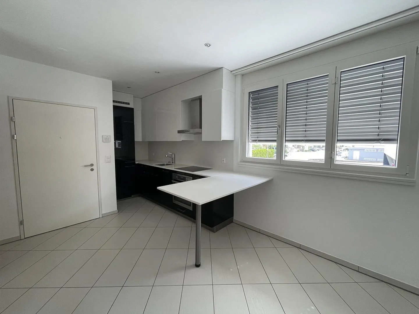 APPARTEMENT IMPERDIBLE 2.5 DANS UNE ZONE CENTRALE - Photo 8 sur 12