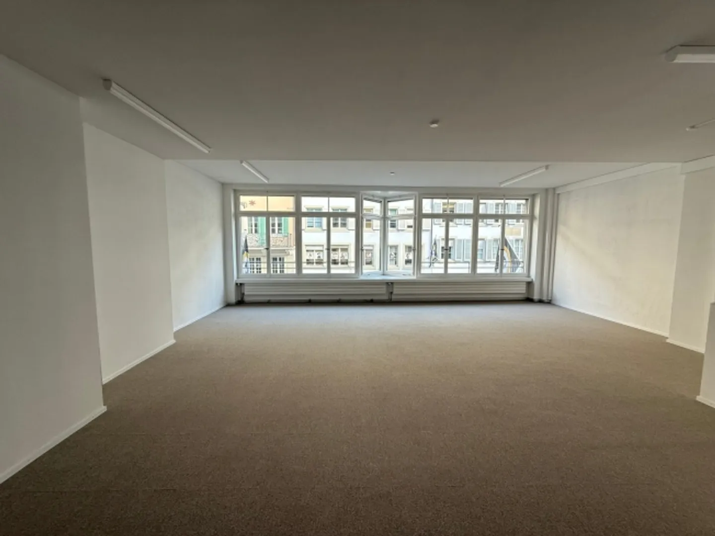 Bureau rénové au prestigieux Rennweg - Photo 3 sur 5