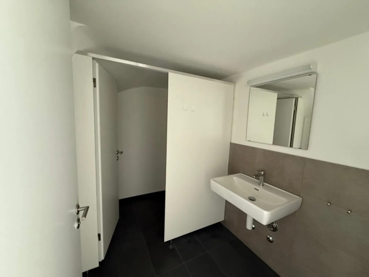 Bureau rénové au prestigieux Rennweg - Photo 5 sur 5