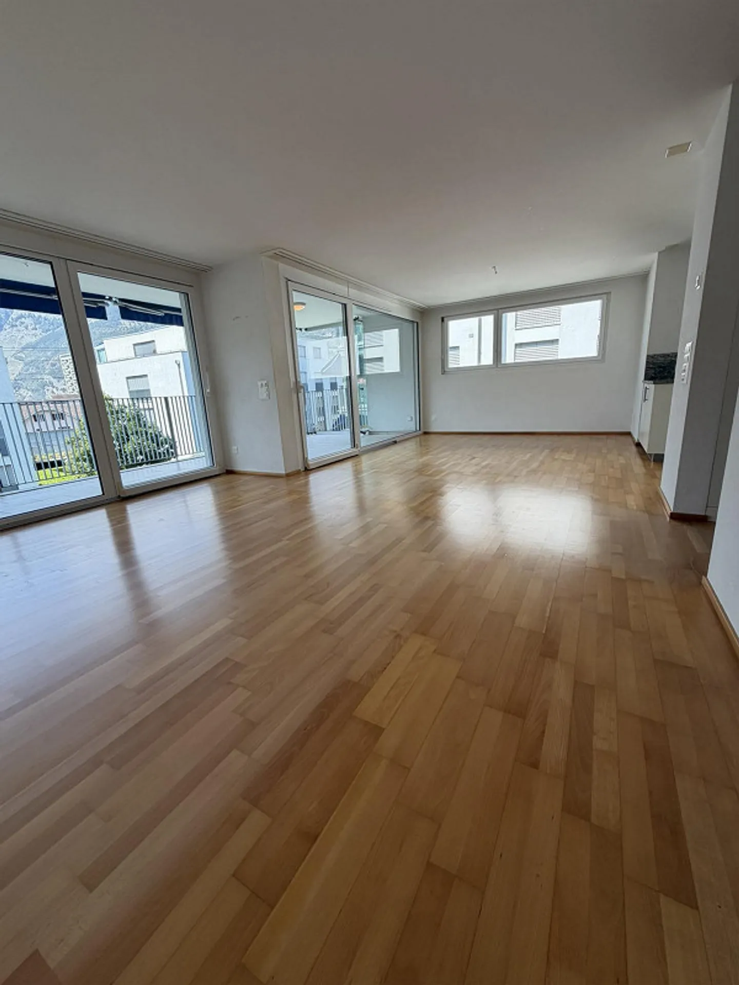 Grosszügige 4.5 Zimmerwohnung an attraktiver Lage - Foto 3 von 7