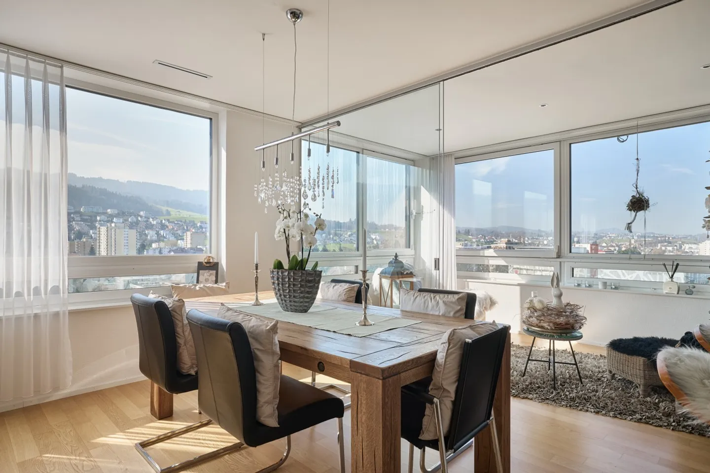 Vivere con vista: Appartamento 3.5 locali con loggia vicino al Lago di Costanza - Foto 1 di 11