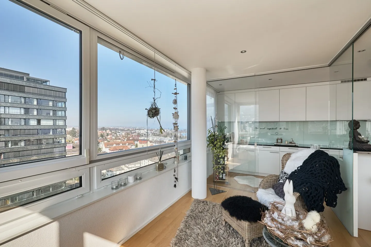 Vivere con vista: Appartamento 3.5 locali con loggia vicino al Lago di Costanza - Foto 2 di 11