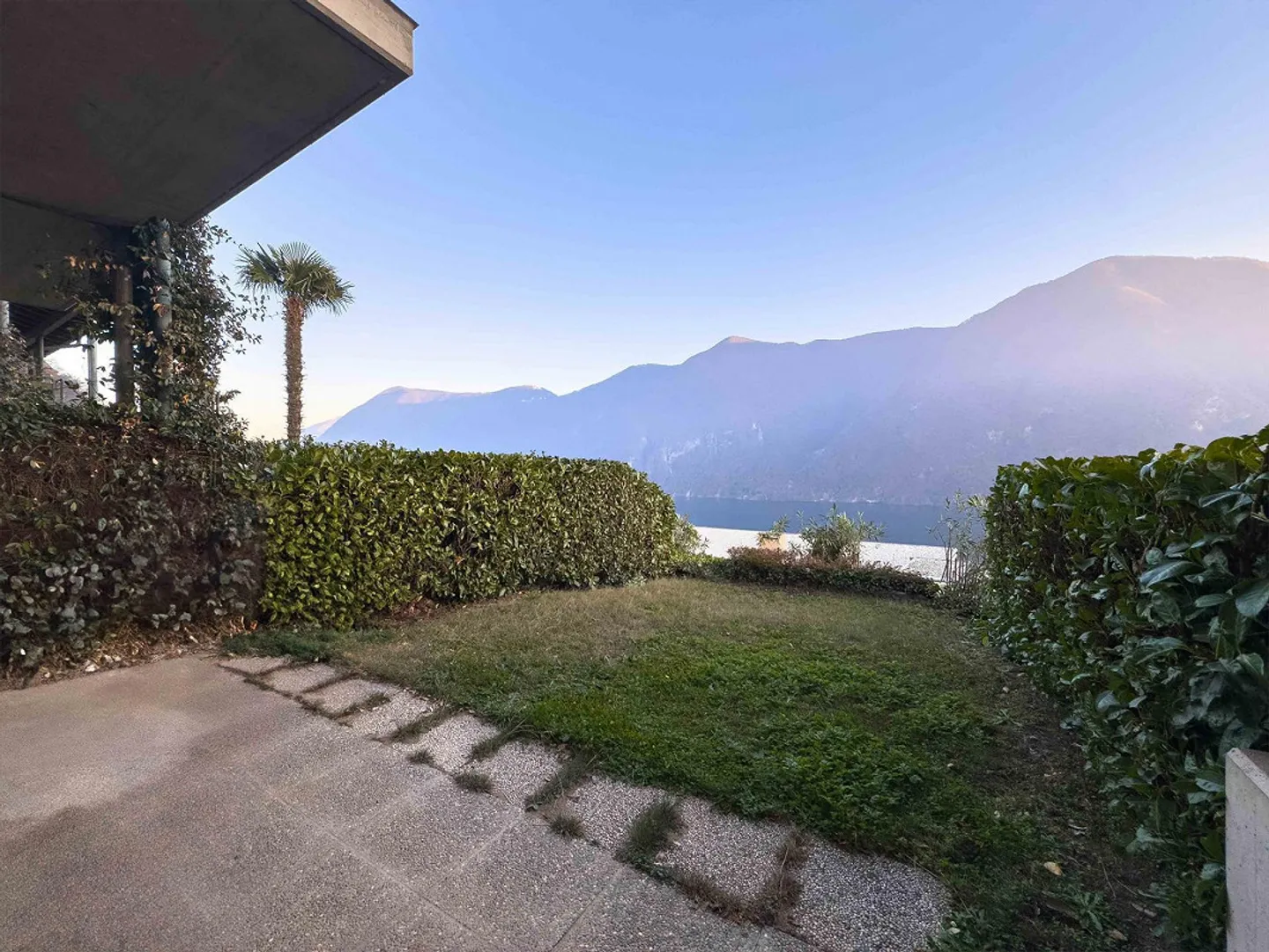 Villa in fila con vista lago a Castagnola - Foto 7 di 9