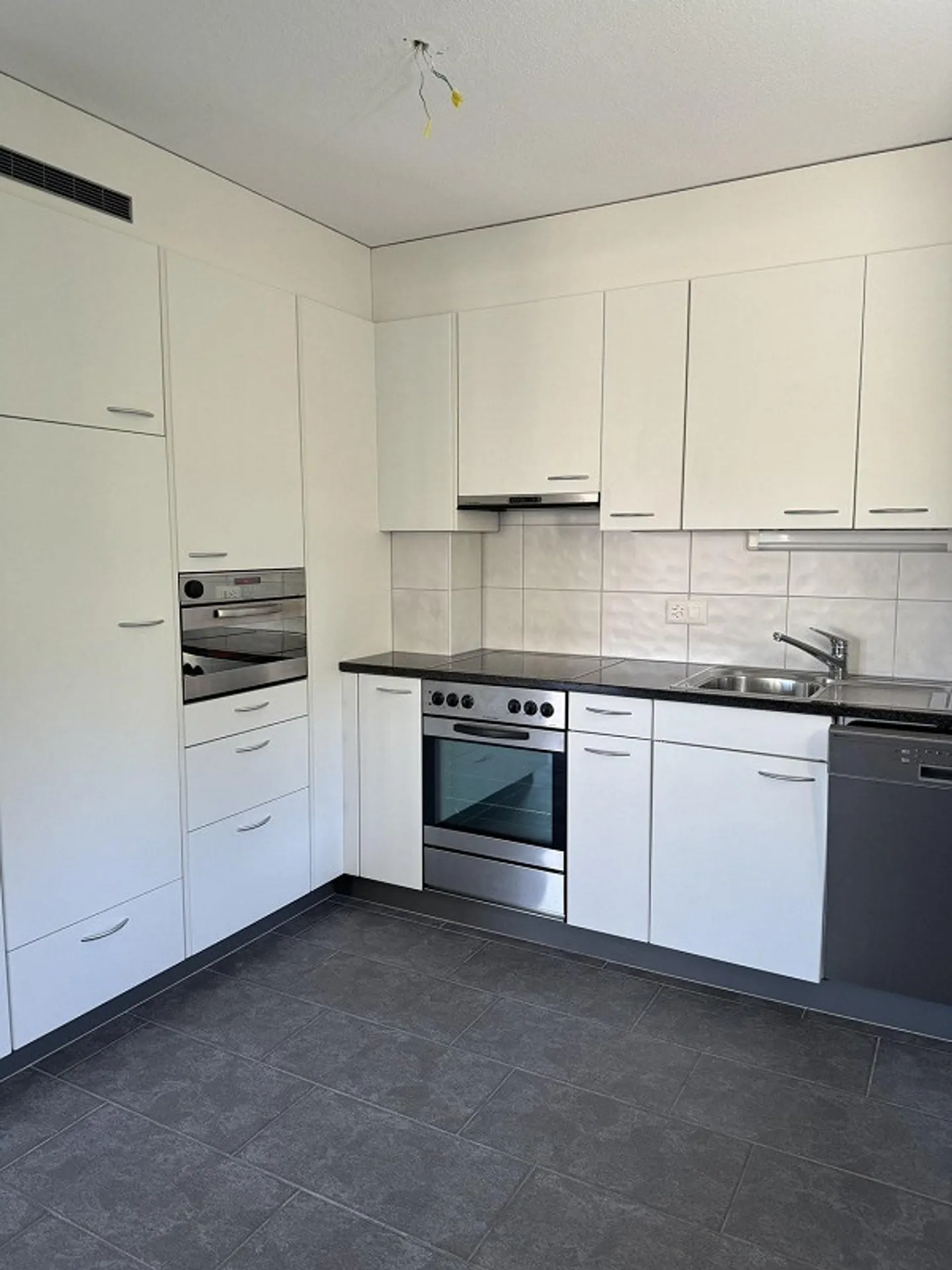 Appartement 4 pièces à louer à Ziefen - Photo 2 sur 12