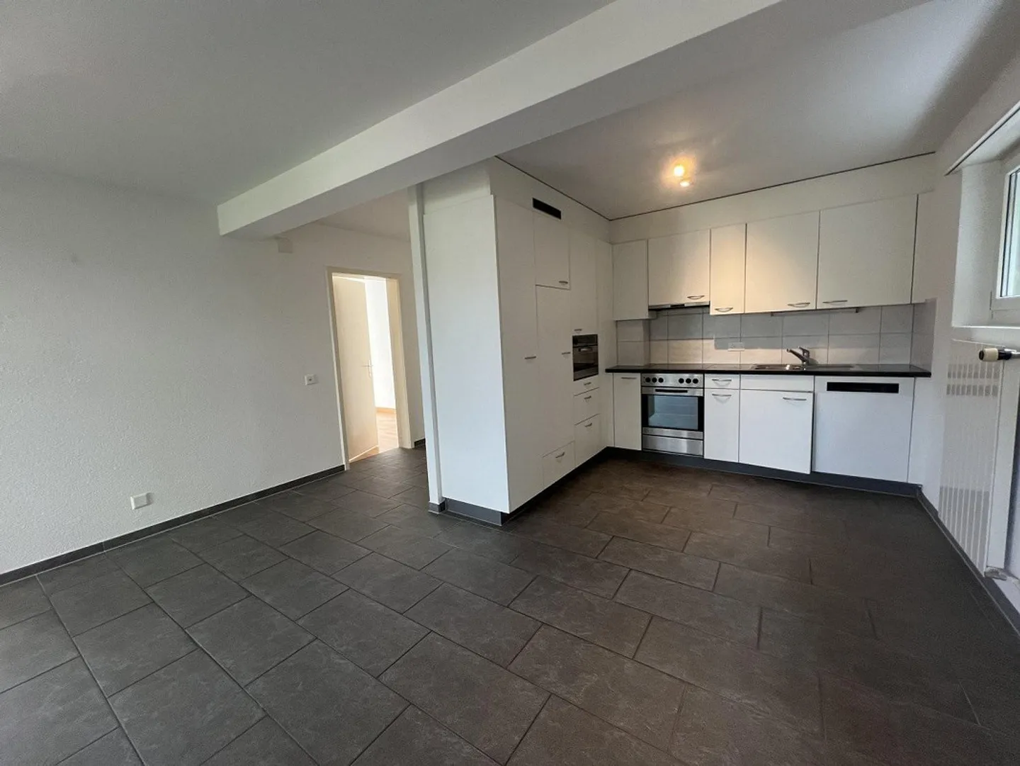 Appartement 4 pièces à louer à Ziefen - Photo 3 sur 12