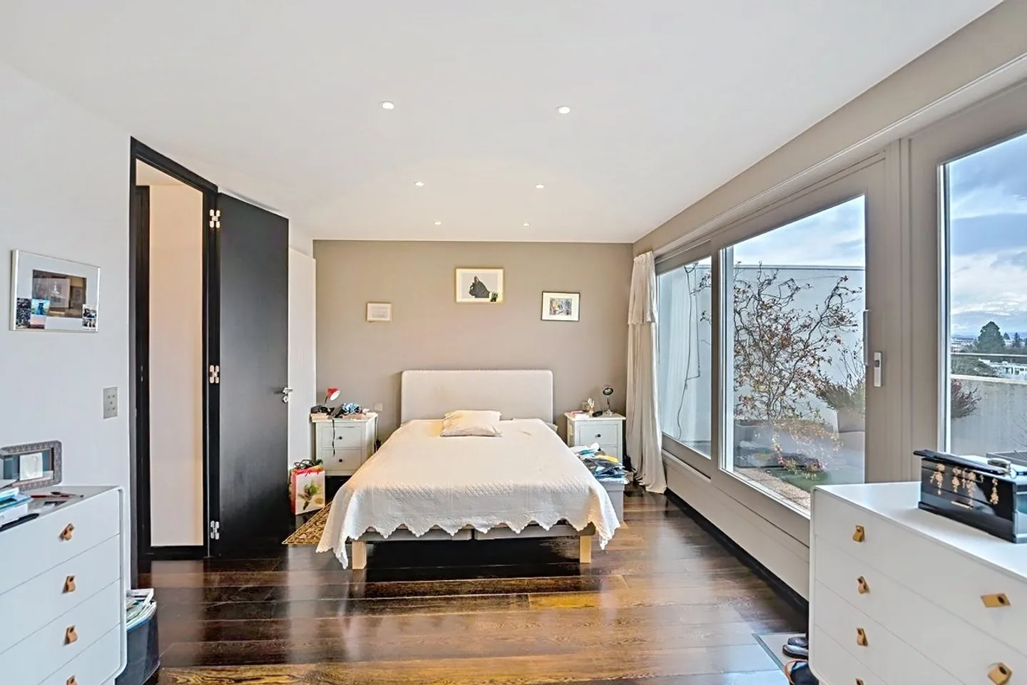 Penthouse duplex with exceptional panoramic view! - Photo 2 of 6