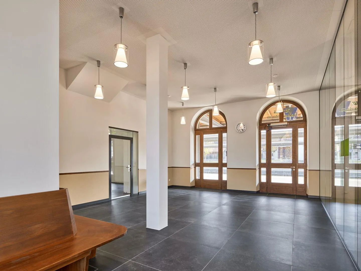 Espace commercial dans la gare de Morat fraîchement rénovée - Photo 4 sur 5