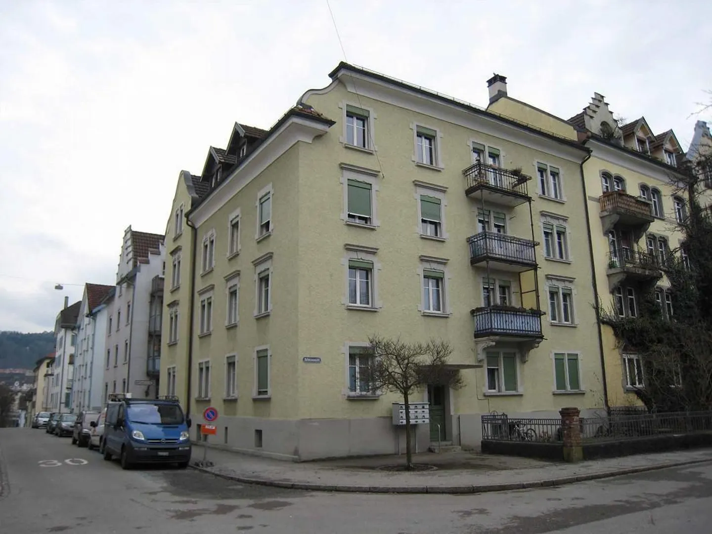 3-room apartment in the east - near hospitals - Photo 1 of 8