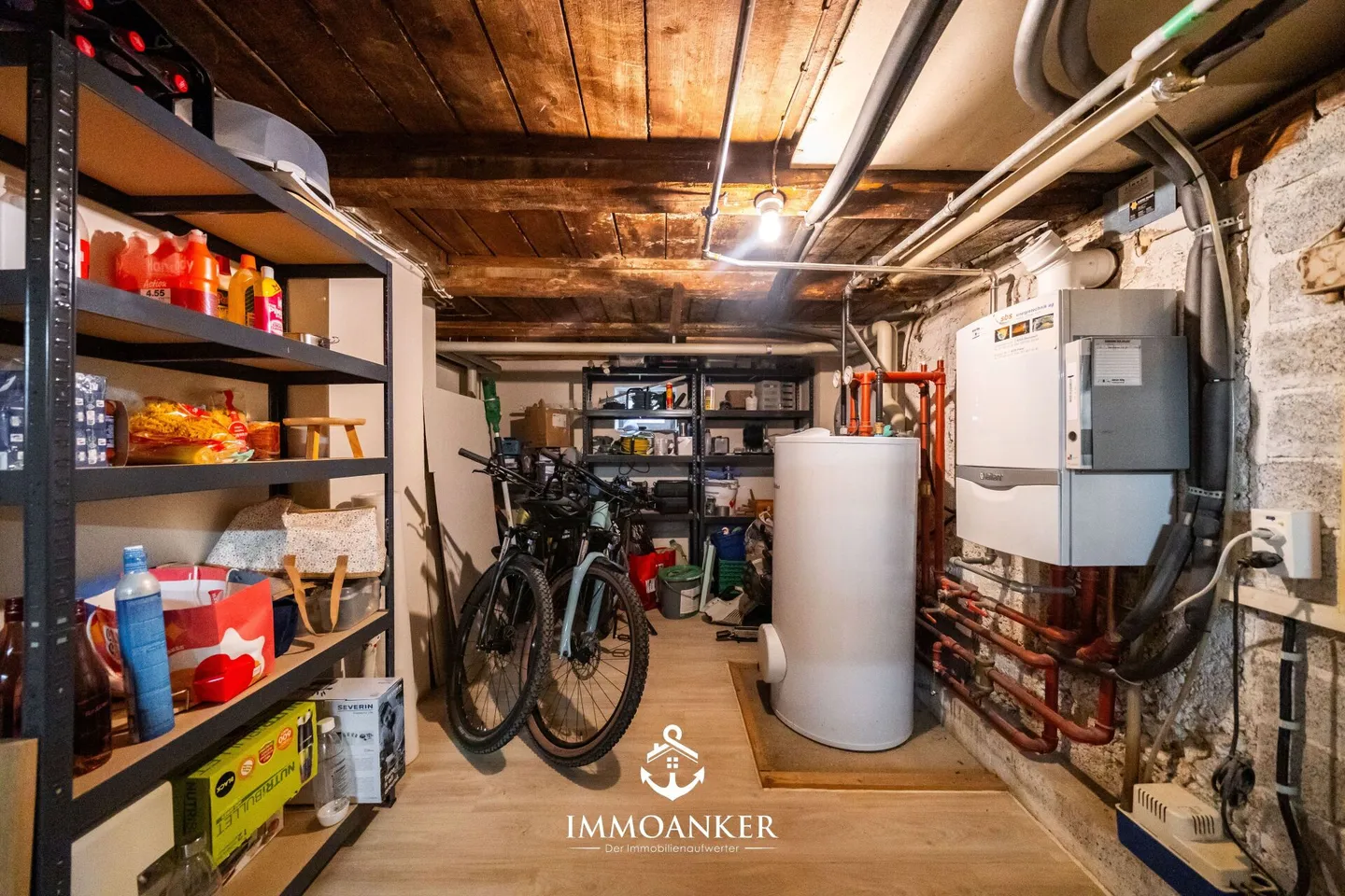 Family-friendly. Bright. Central 5.5 Room Single Family House in Oberuzwil - Photo 10 of 13