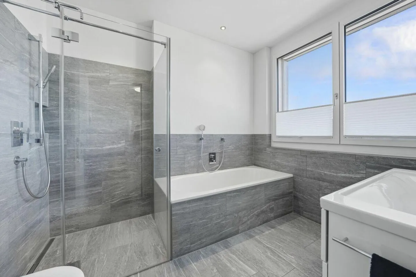 Gioiello attico con terrazza di 76m² e vista panoramica - Foto 10 di 13