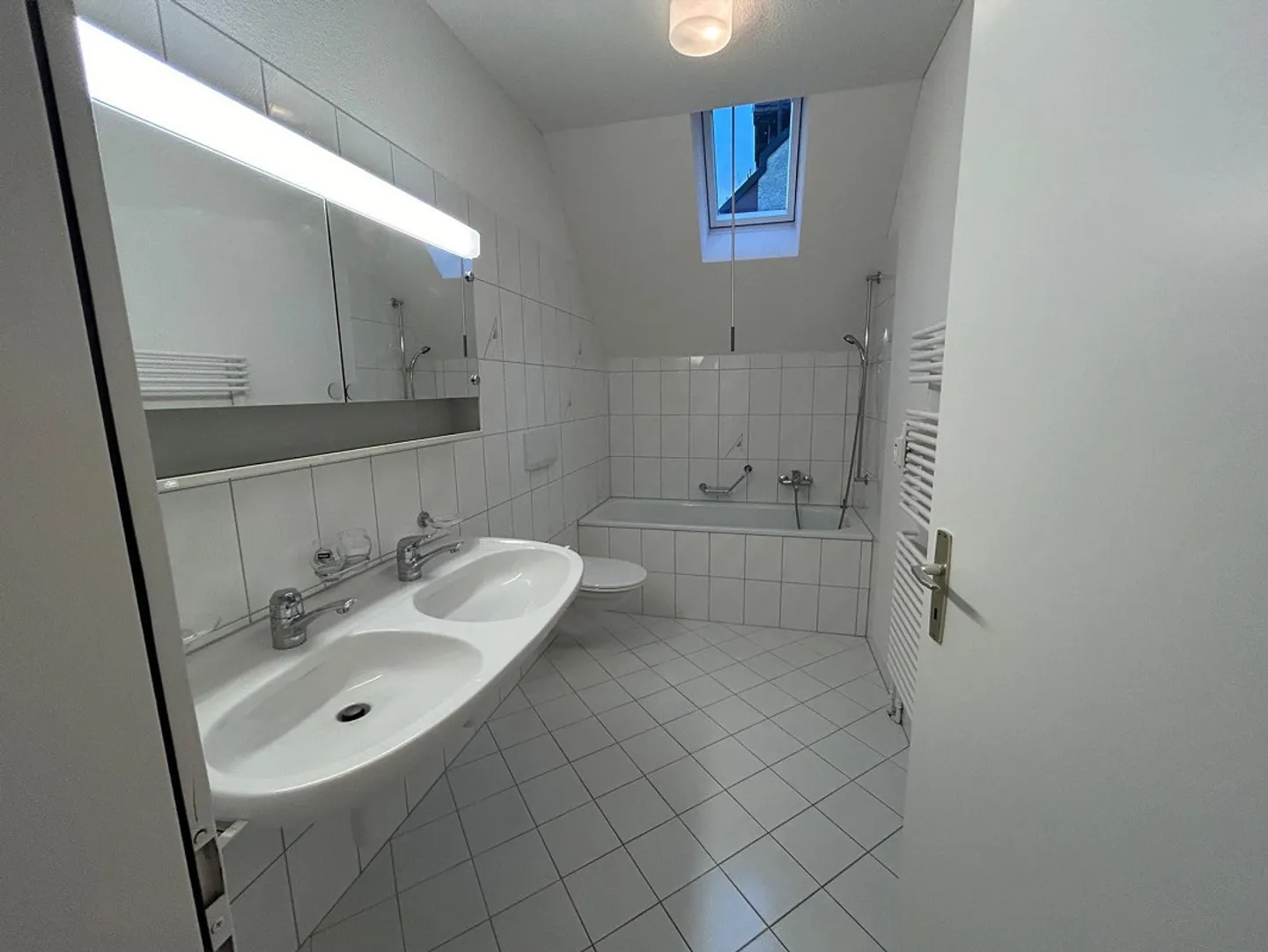 3-room apartment in the east - near hospitals - Photo 6 of 8