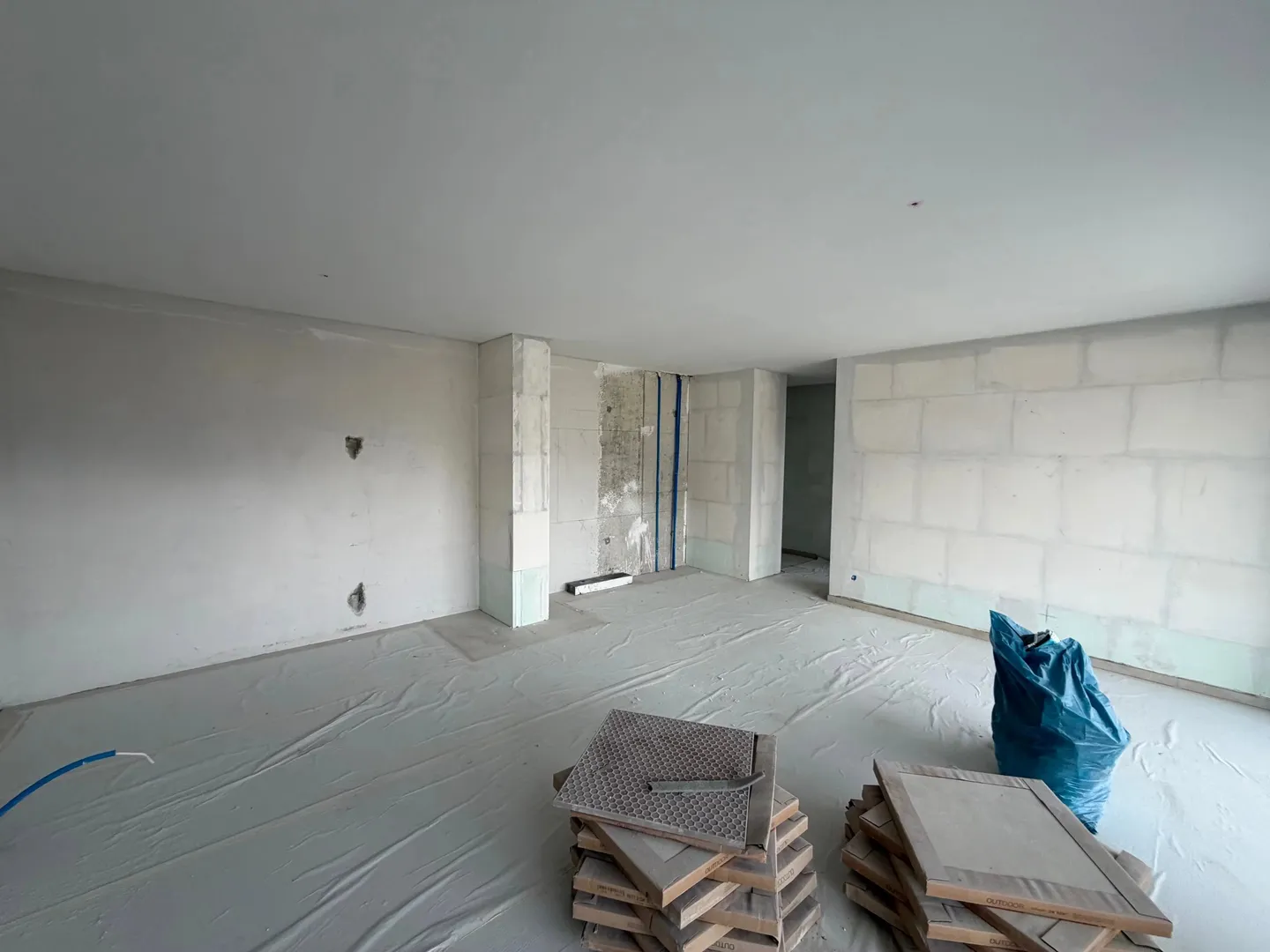 Bright Top-Floor Apartment in Aproz - Photo 4 of 8