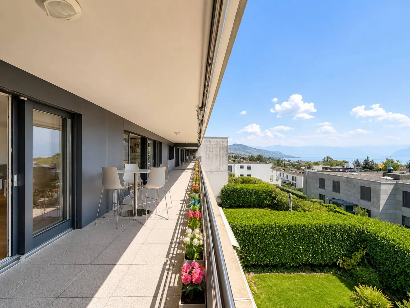 Attico di Lusso con Vista Lago - Foto 3 di 12