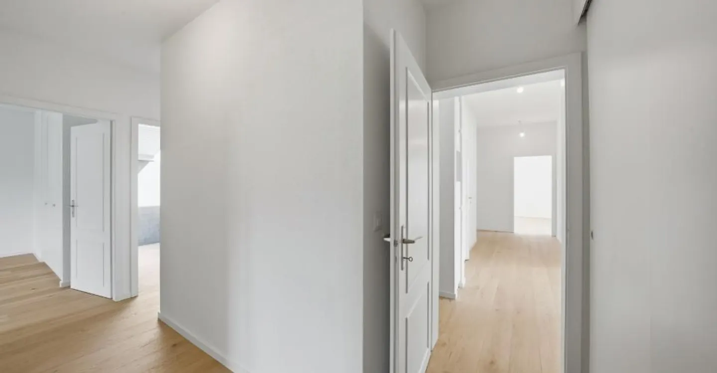 Luxury Apartment in St-Sulpice - Photo 10 of 12
