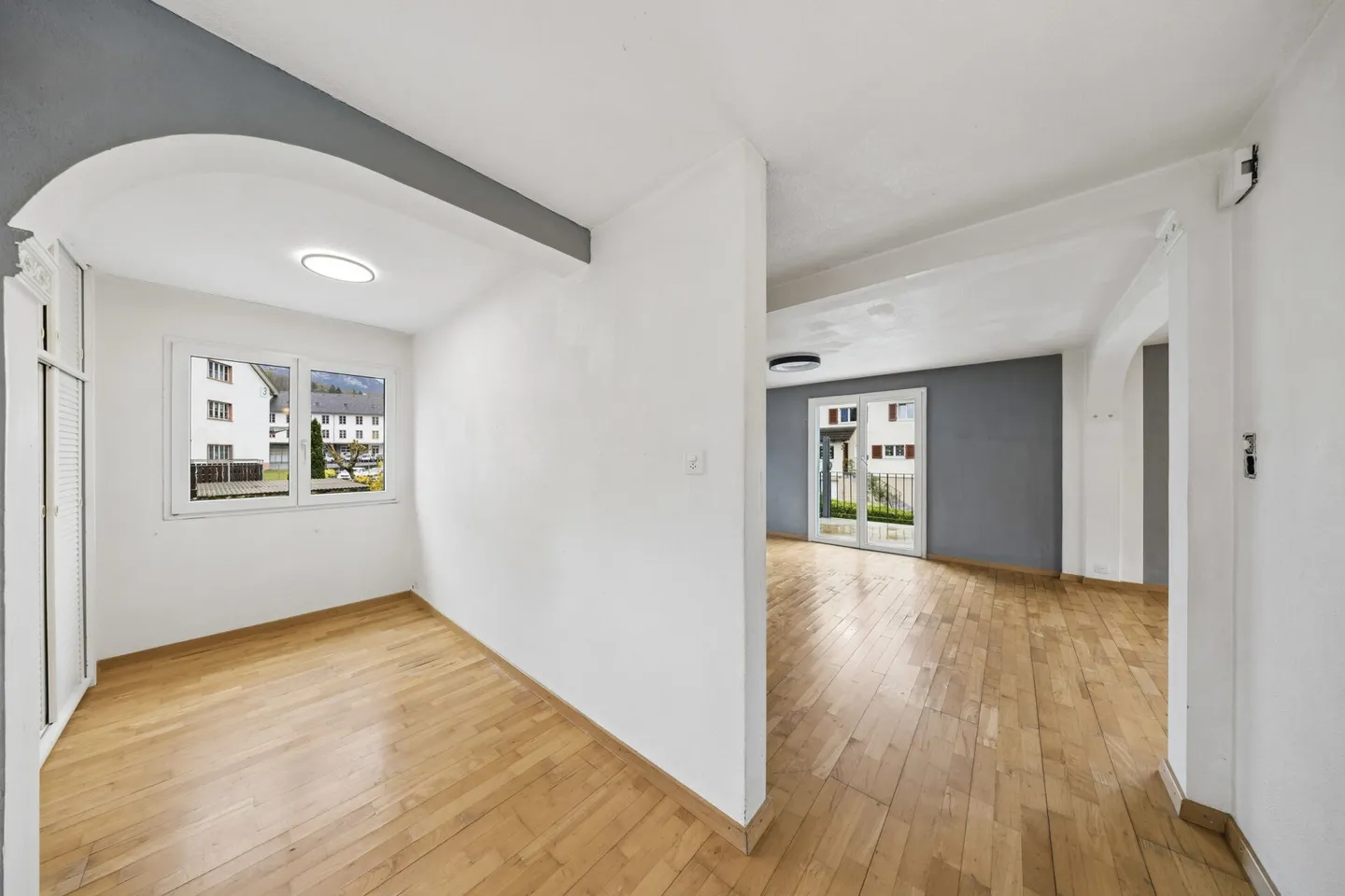 Single-family house with a separate apartment in Sarnen - Photo 5 of 11