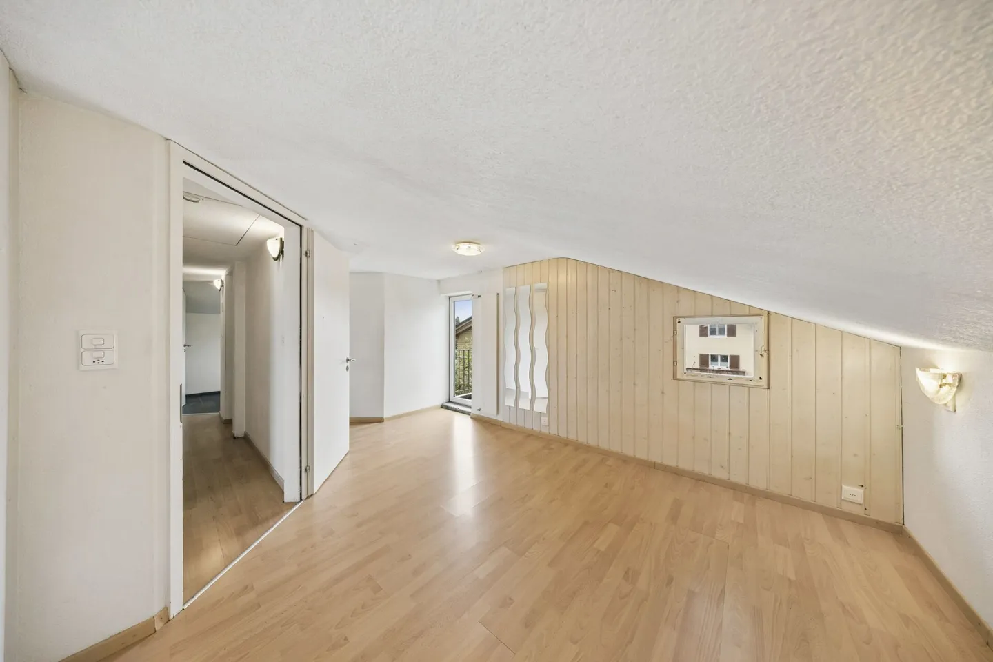 Single-family house with a separate apartment in Sarnen - Photo 6 of 11