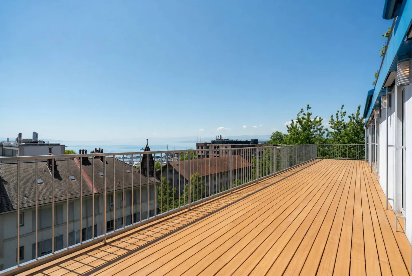 Appartement 3,5 pièces avec haut standing et vue imprenable sur le lac Léman - Photo 2 sur 10