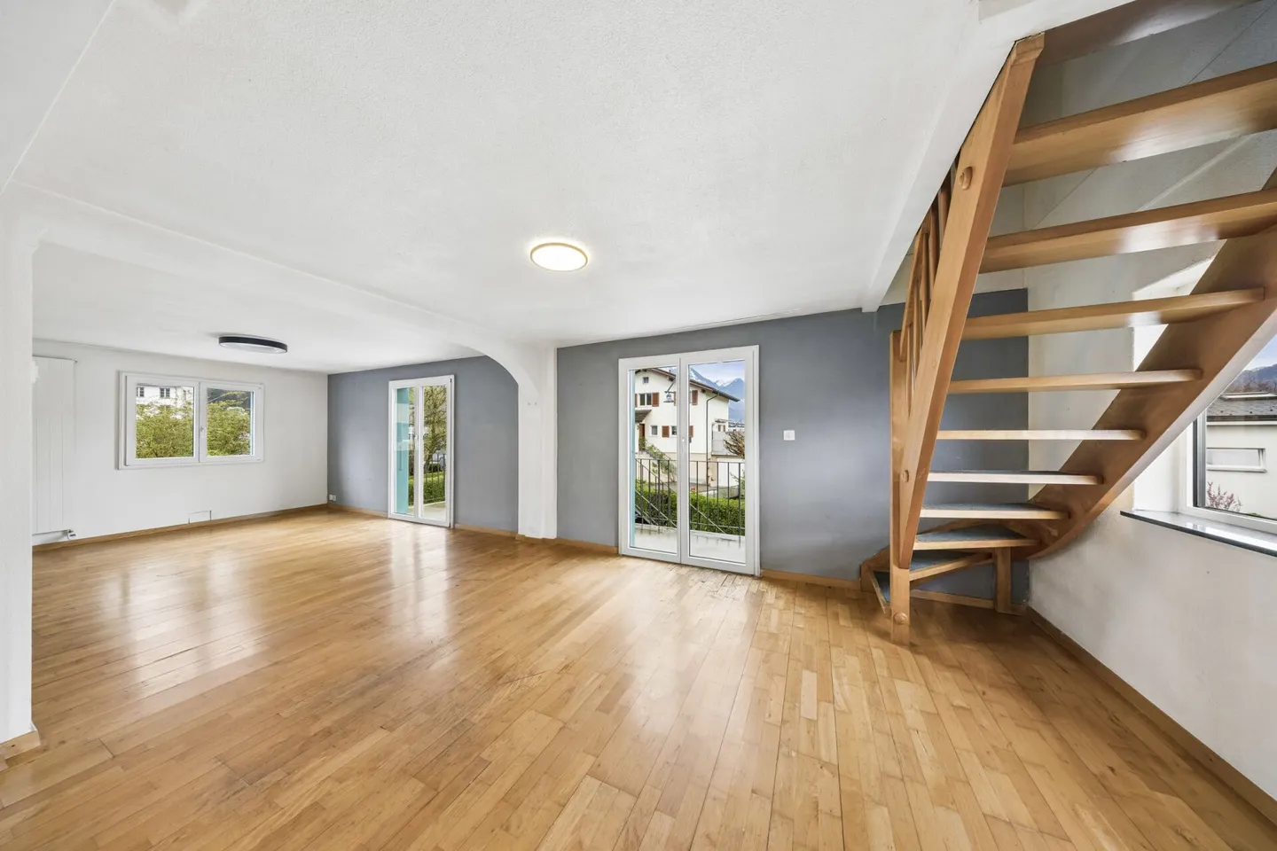 Single-family house with a separate apartment in Sarnen - Photo 3 of 11